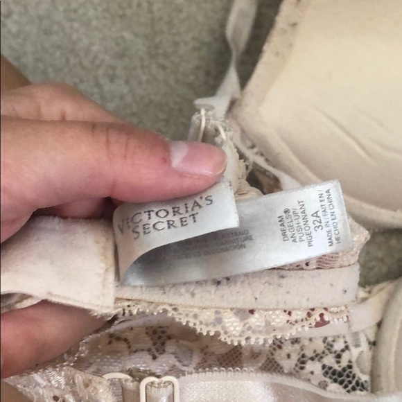 Victoria’s Secret bra!! - Picture 3 of 3